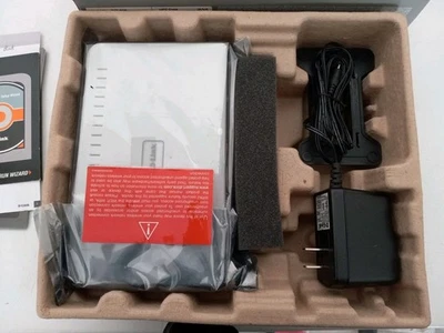 D-Link Xtreme N DIR-825 300 Mbps 4-Port Gigabit Wireless N Router (DIR-825) - Image 1 of 4