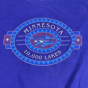 Sudadera De Colección Años 90 Minnesota Hombres Cuello Redondo Púrpura 10.000 Lagos Naturaleza HECHA EN EE. UU. - Imagen 1 de 7