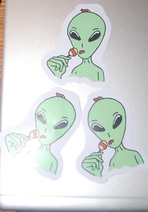 Jolyn Aufkleber Grün Alien 3 Stück - Bild 1 von 1