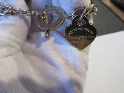 TIFFANY & CO. Sterling Silver Heart toggle lock on Chain Bracelet 7" - 33gm. - Image 1 of 4