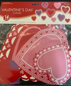 Valentine's Day Cutouts, 14 pieces, 4 to 12 inches Beistle - Picture 1 of 5