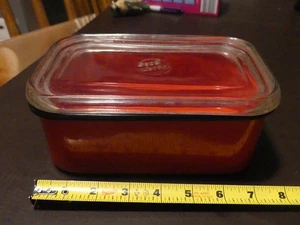 BECO WARE REFRIGERATOR DISH RED METAL BOTTOM & GLASS LID 8" x 5" x 3" - Picture 1 of 3