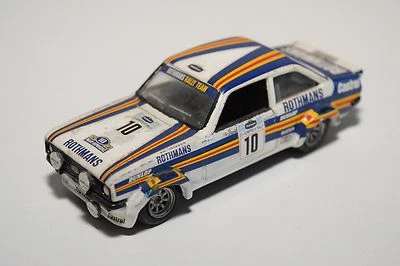 / / SOLIDA FORD ESCORT RALLY ROTHMANS OTTIME CONDIZIONI RIVERNICIATA - Immagine 1 di 4
