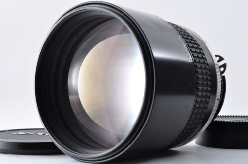 Nikon Ai-s Nikkor 135mm f/2 Telephoto MF Ais Prime Lens Near mint From Japan #84