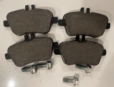 Комплект задних тормозных колодок Mercedes-Benz - 006-420-81-20 - для MBZ CLA250 2014 - Изображение 1 из 4