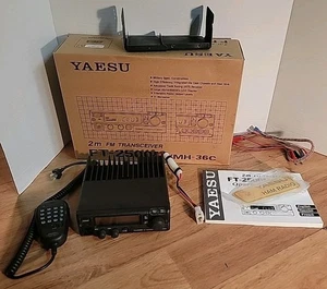 Yaesu Ft-2500m 2 Meter Ham Radio - Picture 1 of 6