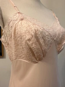 Vintage 50s VANITY FAIR Gr. 34 Full Dress Slip Negligee Nylon Chiffon Lace Peignoir - Bild 1 von 9