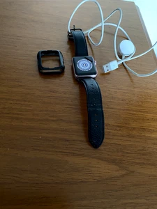 Apple Watch Series 2 42mm Aluminium Case, Rose Gold with 4 extra straps - Picture 1 of 5