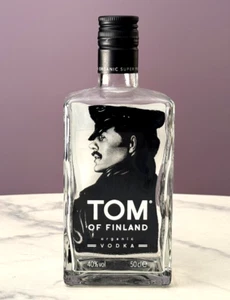 Sehr seltenes Sammlerstück offizieller Tom of Finland Vodka leeres Glas 50cl Größe Flasche - Bild 1 von 11