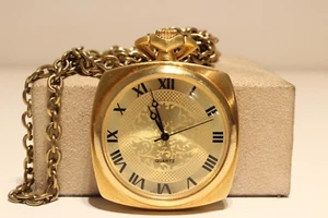 VINTAGE LUXURY UNBRANDED GOLDEN TONE LADIES QUARTZ WATCH PENDANT +BRASS CHAIN - Picture 1 of 7