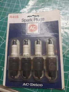 AC Delco Conventional Spark Plugs R45S - Pack of 4 Spark Plugs - Foto 1 di 6
