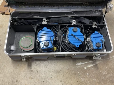 Arri Fresnel Studio Light Kit 2x Arri 650 Plus 1 300  2x Stands w/ Extras, Case - Image 1 of 4