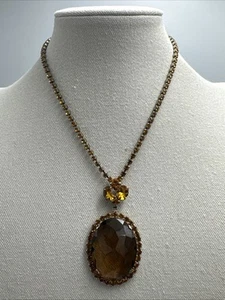 Collar estilo colgante vintage victoriano de vidrio ámbar con pedrería amarilla - Imagen 1 de 6