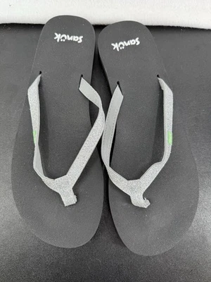 Sandalias informales Sanuk Yoga Spree 4 metálicas plateadas para mujer talla 9” Foto 1 de 4