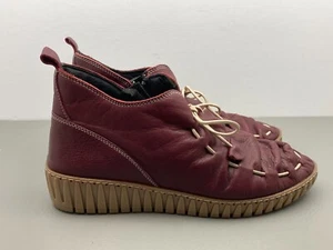 Spring Step Womens Wedge Ankle Boots Size 40 US 9 Burgundy Ruche Bootie - Picture 1 of 12