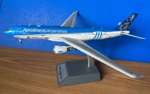 Aerolineas Argentinas Airbus A330-200 LV-FVH 2022World cup 1/200diecast Inflight - Picture 1 of 1