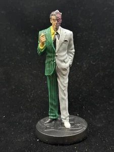 Two Face Eaglemoss DC Comics Super Hero Figurine Collection 8743 - Picture 1 of 1