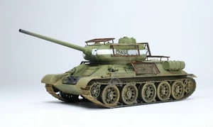 (Pre-Order) T-34/85 Soviet Medium Tank Berlin 1945 WW2 1:35 Pro Built Model - Picture 1 of 12