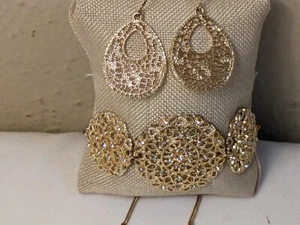 Gold Toned Crystals Jewelry Set with Bracelet Earrings Women's Gift - Picture 1 of 12