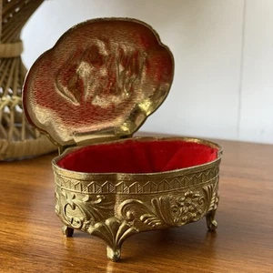 Antiguo Ataúd Joyería Rojo Terciopelo Forrado Caja Baratija Japón Tono Dorado - Imagen 1 de 10