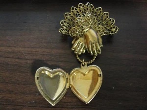 Vintage 1960er Victorian Revival Brosche zwei Hände halten Herz Medaillon filigran - Bild 1 von 4