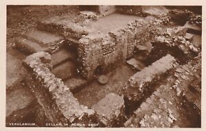VERULAMIUM, CELLAR IN ROMAN SHOP, ST ALBANS Hertfordshire - Vintage POSTCARD