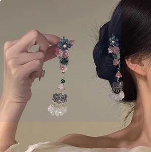 Flower Shake Long ShadowChinese-style fringed hairpin - Picture 1 of 3