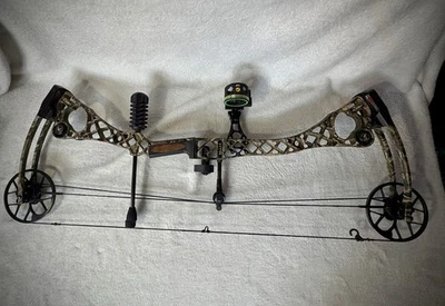 Mathews HTR 28" draw, no cam, compound bow, Excellent Condition - Image 1 of 4