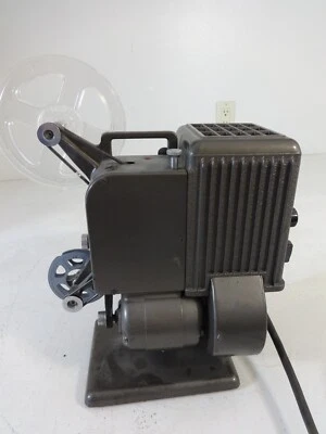 Kodascope Eight Modell 70 8MM Filmprojektor Mit Seltenem Disney Stummfilm 1934 - Bild 1 von 4