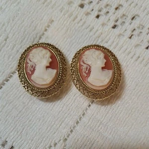 Peach Cameo Ponytail Clip-On Earrings Goldtone 3.5cm X 3cm Pristine Condition - Bild 1 von 10