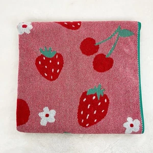 Members Mark Strandtuch Baumwolle Erdbeeren Kirschen Blumen rot grün 30x57 - Bild 1 von 8