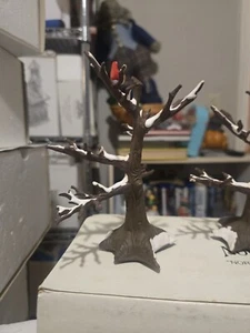 DEPT 56 Weihnachtsdorf Dekoration verschneiter brauner Baum rot Kardinal 5" ohne Karton - Bild 1 von 5