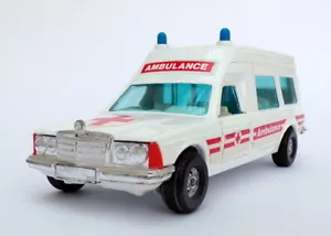 Corgi 14cm Long Vintage Diecast CG28 - Mercedes Bonna 2500 Ambulance - White - Picture 1 of 3