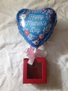 Happy Mother's Day Herz Ballon Geschenkbox Dekor rosa Schleife roter Sockel, 12" hoch - Bild 1 von 6