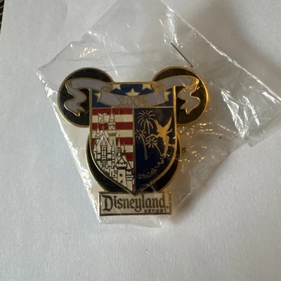 NEW LE Disney Pin Cast Member Exclusive Disneyland Patriotic Shield Tinker Bell - Image 1 of 2