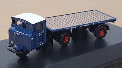 Oxford Diecast 1/76 Scale 76MH007 - Mechanical Horse Flatbed Trailer Pickfords - Image 1 of 4