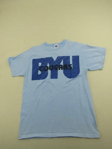 VINTAGE BYU Cougars T-Shirt Adult Size Medium Brigham Young Russell Athletic Cover