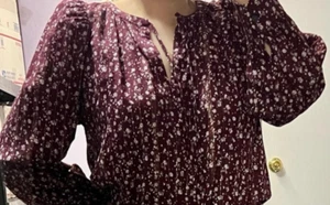 ANN TAYLOR Loft Burgundy & Gold Pheasant Blouse SZ M - Picture 1 of 3