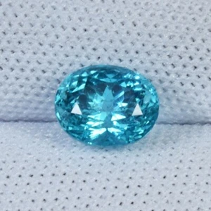 1.01 ct TOP LUSTORUS BLUE GREEN / NATURAL APATITE - OVAL Cut Gemstone Video !! - Picture 1 of 3