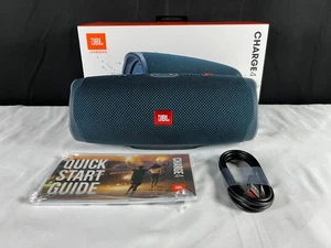 Altavoz Bluetooth inalámbrico impermeable azul JBL By Harman Charge 4 - Imagen 1 de 12