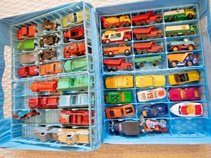 Lesney/tootsie/Midge/Matchbox Cars Lot with some slot car parts - Picture 1 of 5