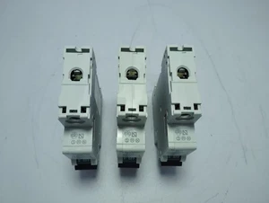 Schneider Electric 24699 Circuit Breaker (Lot Of 3) - Picture 1 of 5