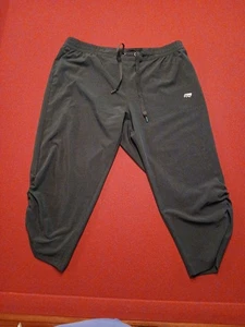 Marika Black Travel Friendly Stretch Athleisure Capri Pants Large - Picture 1 of 10