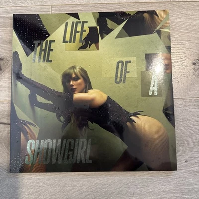 Life of a Showgirl The Shiny Bug Edition Wintergreen Onyx Marbled Vinyl -IN HAND Foto 1 de 2