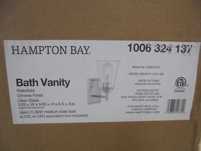 Hampton Bay Wakefield 5,25 pulgadas Aplique de pared moderno cromado de 1 luz con pantalla transparente Foto 1 de 4
