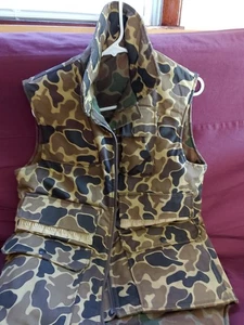 Mens USA MADE Vintage Reversible Small Woolrich Tan Camo Hunting Vest - Picture 1 of 6