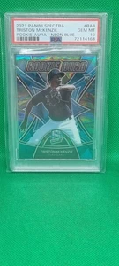 PSA 10 2021 Panini Spectra Rookie Aura Neon Blue Prizm /50 Triston McKenzie RA-8 - Foto 1 di 7
