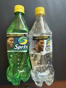 (2) LeBron James Coca Cola Sprite ** BOTELLAS COMPLETAS/SELLADAS * 2006 Promocional - Imagen 1 de 10