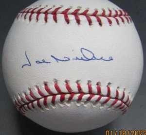 JOE NIEKRO Signed Official ML Baseball PSA/DNA  COA - Picture 1 of 7