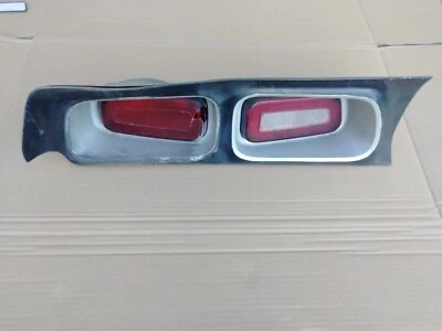 MONTAJE LUZ TRASERA DODGE CHALLENGE (LH) 72-74 Foto 1 de 4